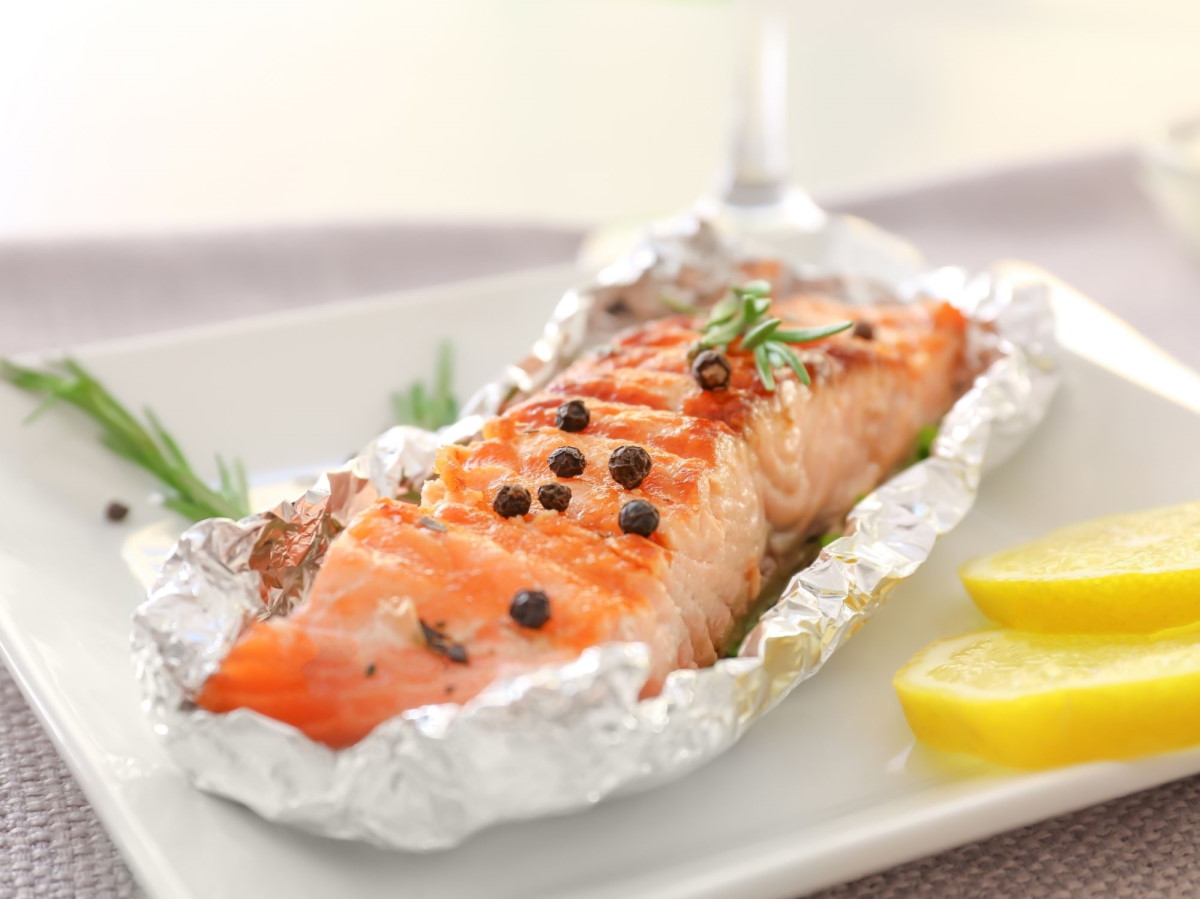 How to Cook Fish on the Grill with Foil
