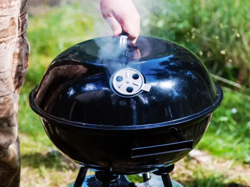 How to control the temperature on a charcoal grill
