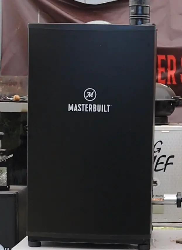 Why-is-my-Masterbuilt-Electric-Smoker-Not-Smoking-1a How Does an Electric Smoker Work