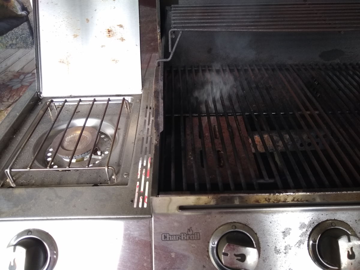 How To Make a Gas Grill Taste Like Charcoal