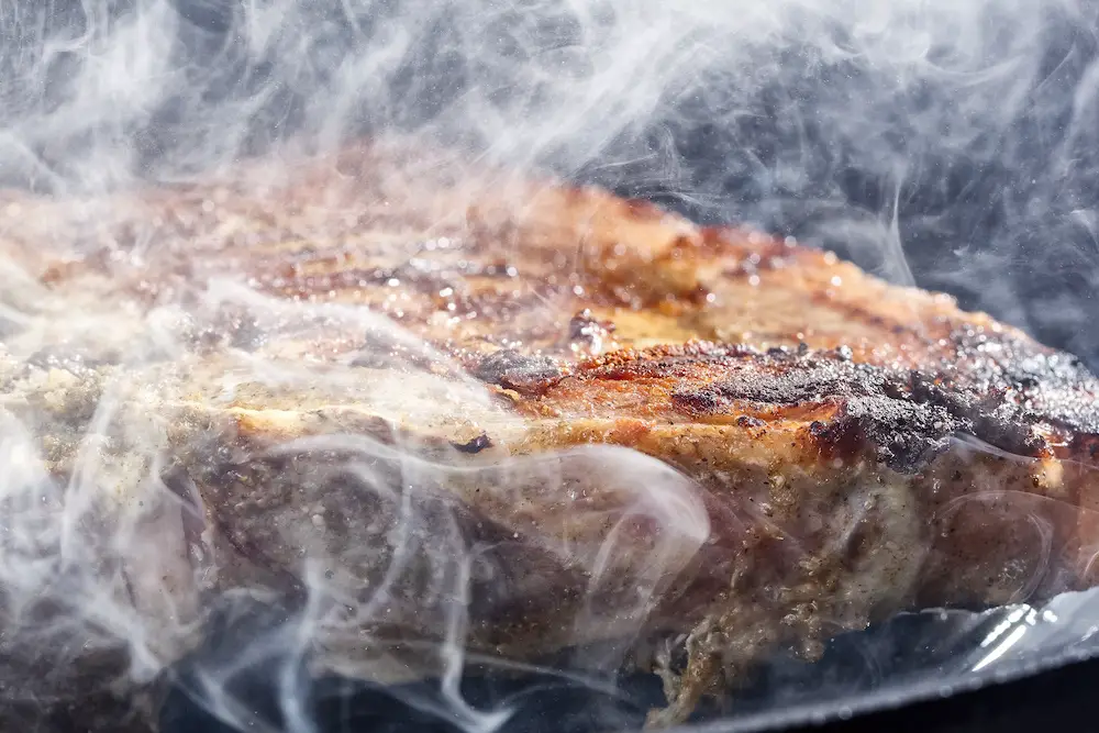 what color should smoke be when smoking meat