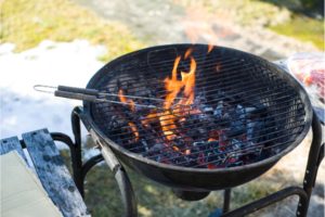 How to Dispose of Charcoal From Grill