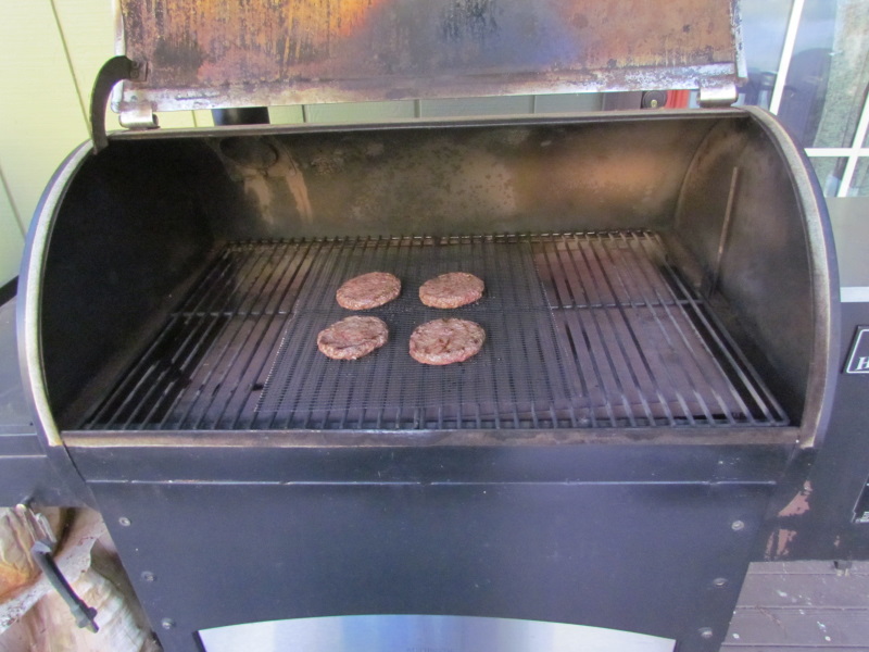 What Temperature Do You Cook Hamburgers on a Pellet Grill