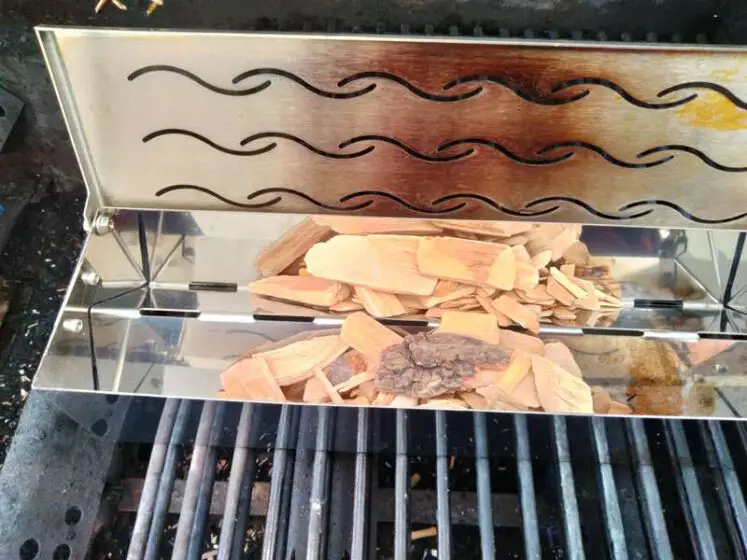 How To Use A Smoker Box On A Gas Grill Pioneer Smoke House