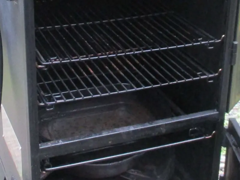 Water Pan inside a Masterbuilt propane smoker