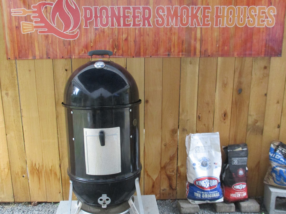 Expert Tips for Perfectly Smoked Meat on the Weber Smokey Mountain Cooker Expert Tips for Perfectly Smoked Meat on the Weber Smokey Mountain Cooker