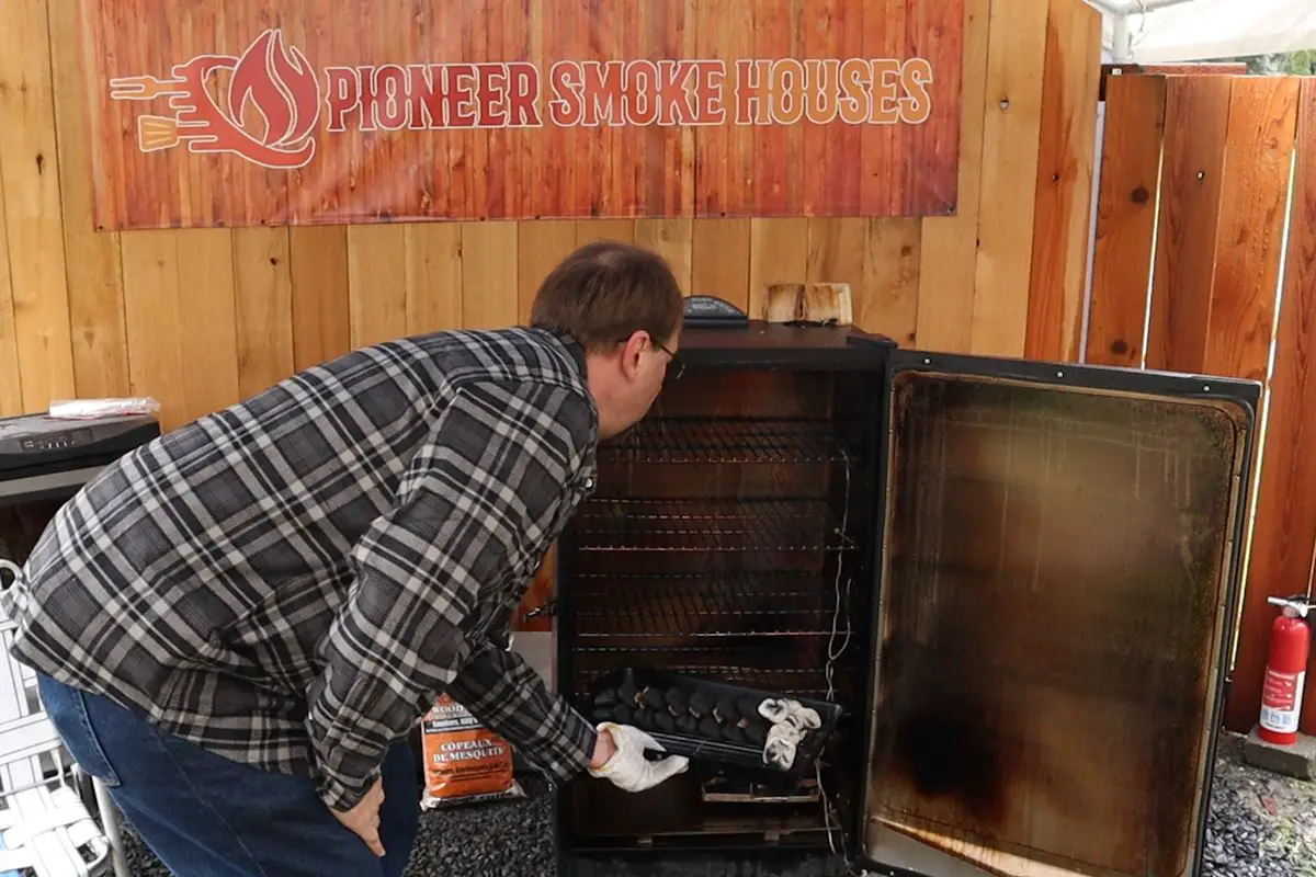 Infusing Charcoal Smoked Flavor in Your Electric Smoker