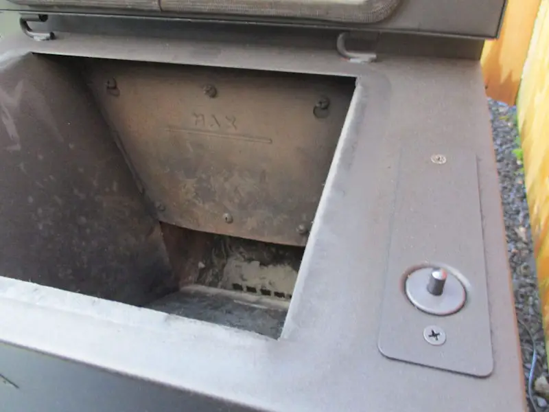 inside the charcoal bin of the Oklahoma Joe's Tahoma 900