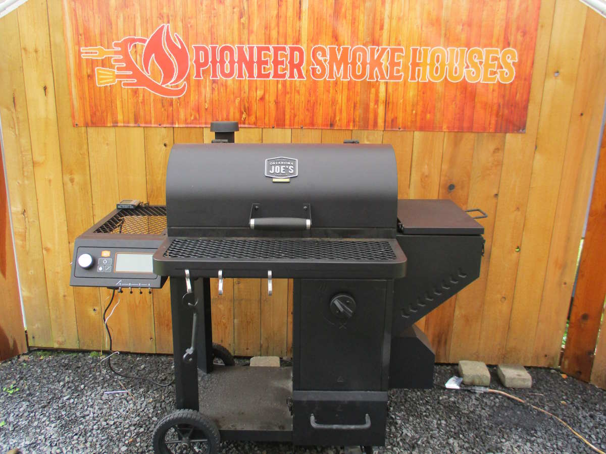 Oklahoma Joe’s Tahoma 900 Review: Top Auto-Feed Charcoal Smoker?