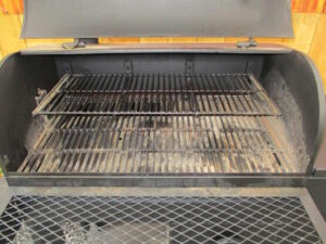 a look at the grilling grates of the Oklahoma Joe's Tahoma 900 