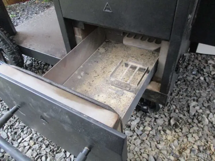 Oklahoma Joe's Tahoma 900 Review Top AutoFeed Charcoal Smoker